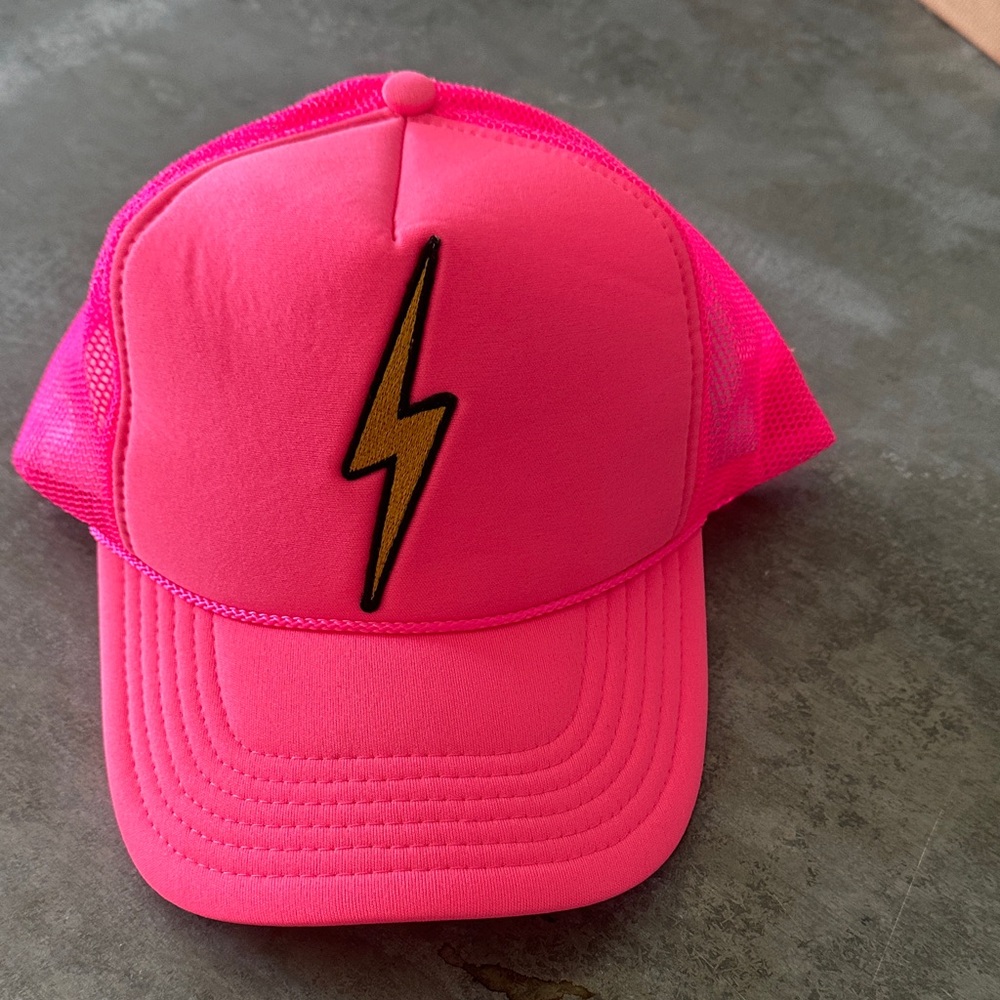 NEW!! Aviator Nation Hot Pink Trucker Hat with Gold Lightning Bolt
NEVER WORN